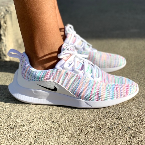 Nike Viale Sneakers - Picture 3 of 13